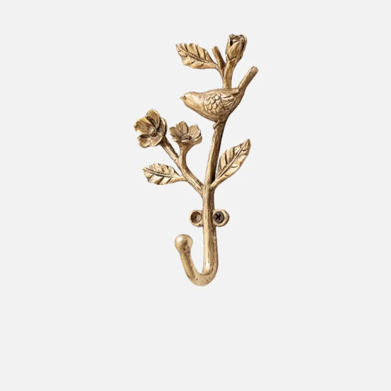 AvianCharm – Metal Wall Hook with Playful Bird Design