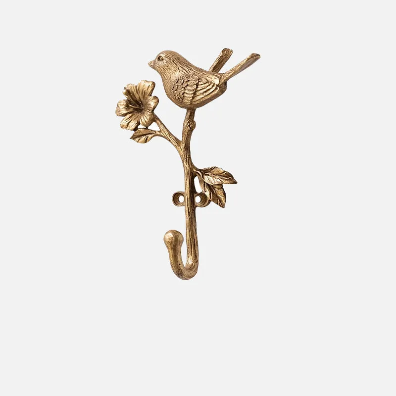 AvianCharm – Metal Wall Hook with Playful Bird Design