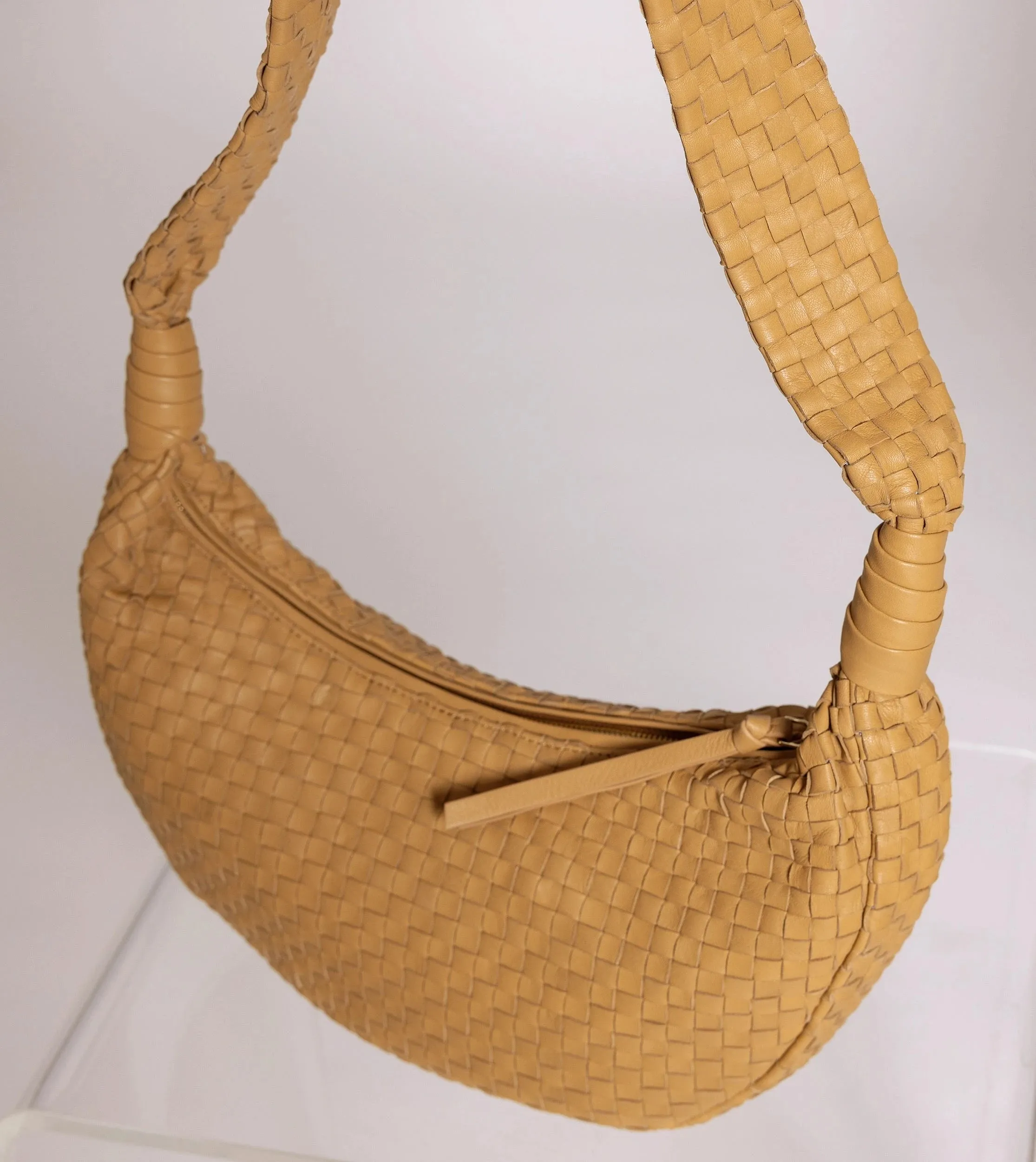 Dylan Woven Handbag | Dark Tan